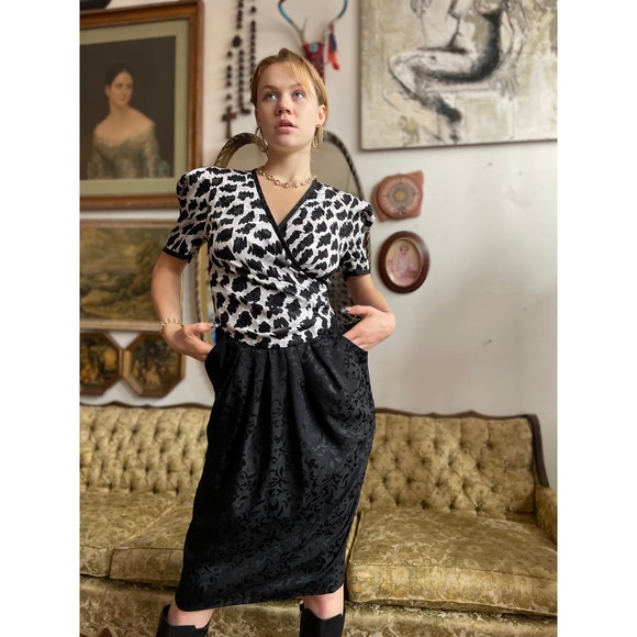 80’s Vintage Vixen Polyester Abstract Patterned Satin Dress Size 4 - Picture 1 of 7